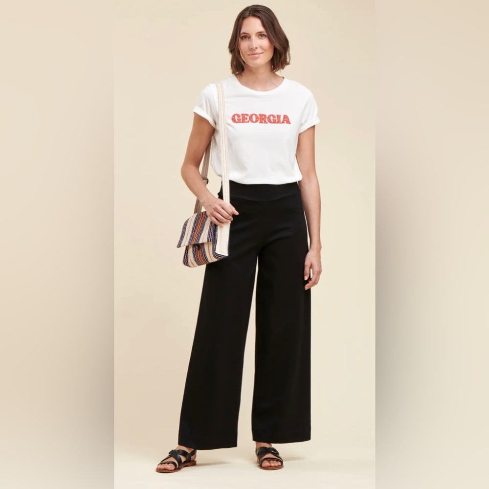 La Fee Maraboutee • 40 • Black • Highrise
